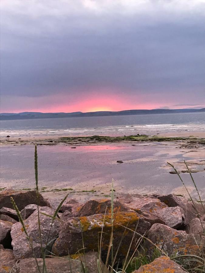 Ceol Na Mara Cottage By The Sea Nairn Exterior photo